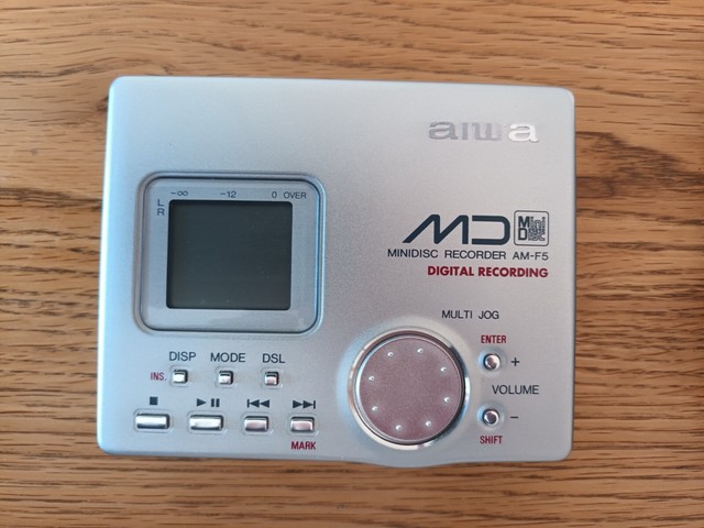 AIWA AM-F5 Portable Minidisc recorder outfit. In excellent fully working order. AIWA AM-F5 Portable Minidisc recorder outfit. In excellent fully working order.