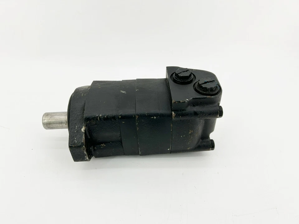 Motor hidráulico Char-Lynn 104-1004-006, 1" eixo, 2 parafusos, montagem padrão - Imagem 2 de 4