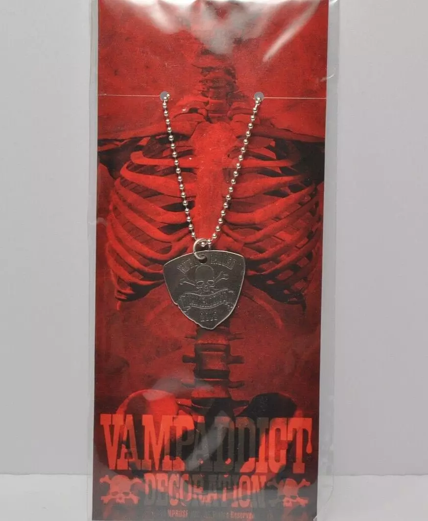 VAMPS HYDE VAMPADDICT Fan Club 2013 Membership Renewal Benefit Pick Necklace