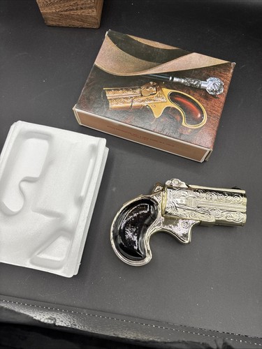 AVON Derringer Decanter Wild Country Cologne 2 fl oz Vintage Full