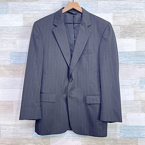 Traje Jos A Bank Lana Rayas 2 Piezas Gris Dos Botones Hombres 41R 35x31 Pantalones Plisados - Imagen 2 de 13