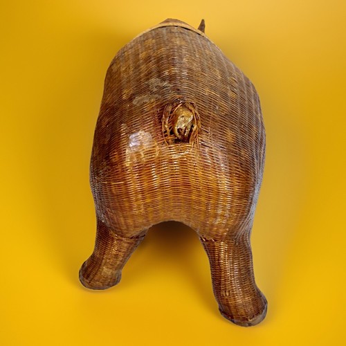 Vtg Mid-Century Finely Woven Rhinoceros Basket Box Sculpture, Shanghai China 15" - Picture 8 of 19