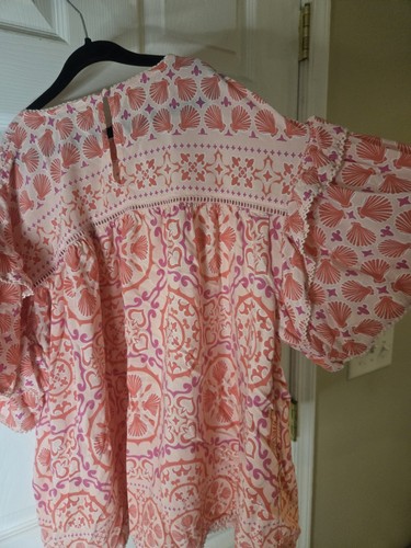Crown & Ivy Womens Pink Puff Sleeve Top/ Size Large/Seashell Print/Keyhole Neck - Picture 12 of 12