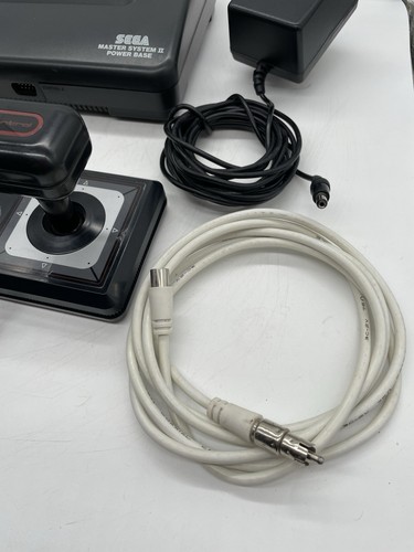 SEGA Master System II 2 Console (PAL) With Original Manual + Golden Axe & Sonic - Picture 5 of 15