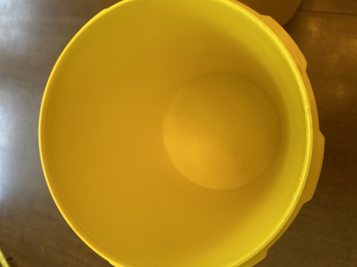 Tupperware Servalier Nesting Canister Set of 4 Yellow Golden Harvest w/ Lids - Picture 10 of 17