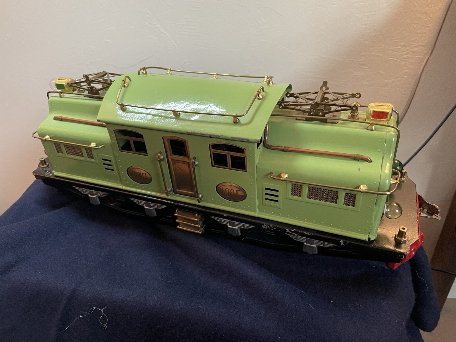 Picture 3 of 19