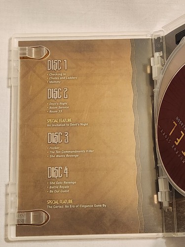American Horror Story Hotel: The Complete Fifth Season DVD 4-Disc Set (2316320) - Foto 13 di 24