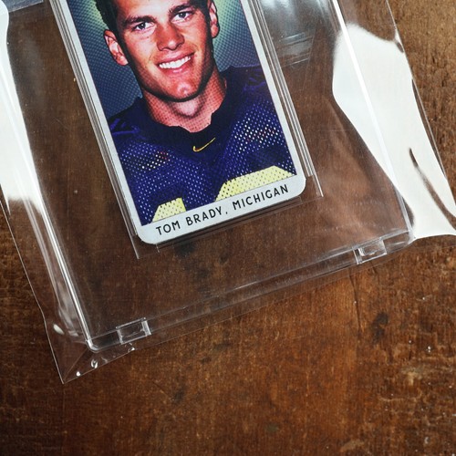 Tarjeta de tabaco Tom Brady RC Rookie 2000 *Michigan Wolverines* sellada de fábrica - Imagen 5 de 6