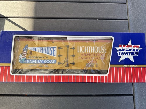 USA Trains R16068 Lighthouse Family Soap Refrigerator Car G Scale - Light Works