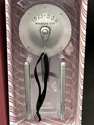 HALLMARK 2018 STAR TREK U.S.S. ENTERPRISE METAL SHIP ORNAMENT - Picture 2 of 7