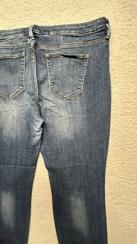 a.n.a Used Women's Jeans Size 14P Straight Leg Causal Wear Blue - Picture 14 of 19