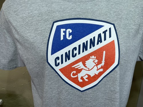 NWT Fanatics Mens Sz XL Gray FC Cincinnati Logo T-Shirt Short Sleeve - Picture 5 of 9