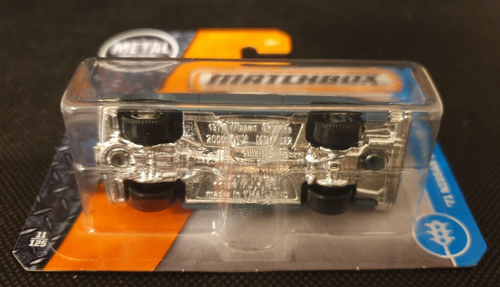 Matchbox 71 Nissan Skyline 2000 GTX Diecast Slate Blue Short Card 2017 Series - Picture 4 of 4