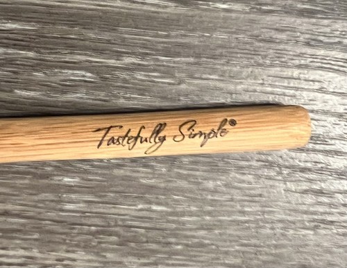 3 TASTEFULLY SIMPLE Consultant Merch - Chip Clip/Wooden Serving Spoon/Spreader - Picture 5 of 5