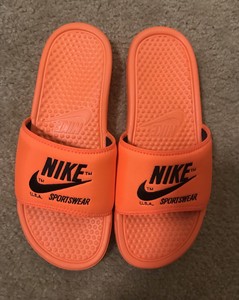 mens nike slides size 9
