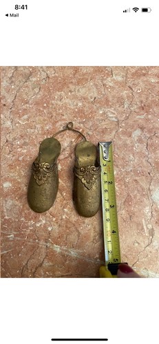 Vintage brass slippers wall hanging decoration - Picture 6 of 6