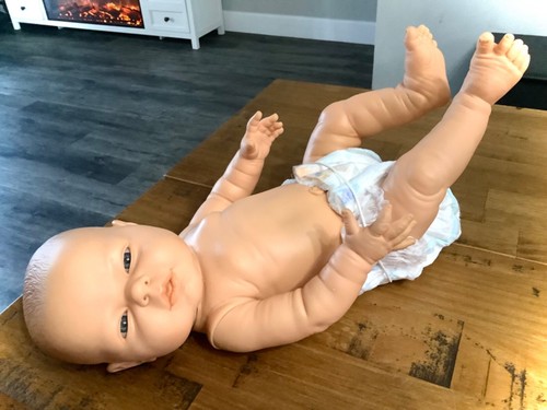 Vintage 1985 Berjusa anatomisch korrekt 16" Newborn Reborn Baby Junge Puppe Neu im Karton - Bild 8 von 24