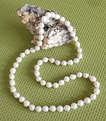 weiße PERLENKETTE, endlos ca.75cm lang - 10-12mm Perlen-Durchmesser, barock - Bild 4 von 4