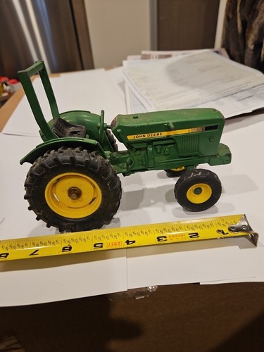 Old Diecast John Deere Tractor. - Picture 7 of 7