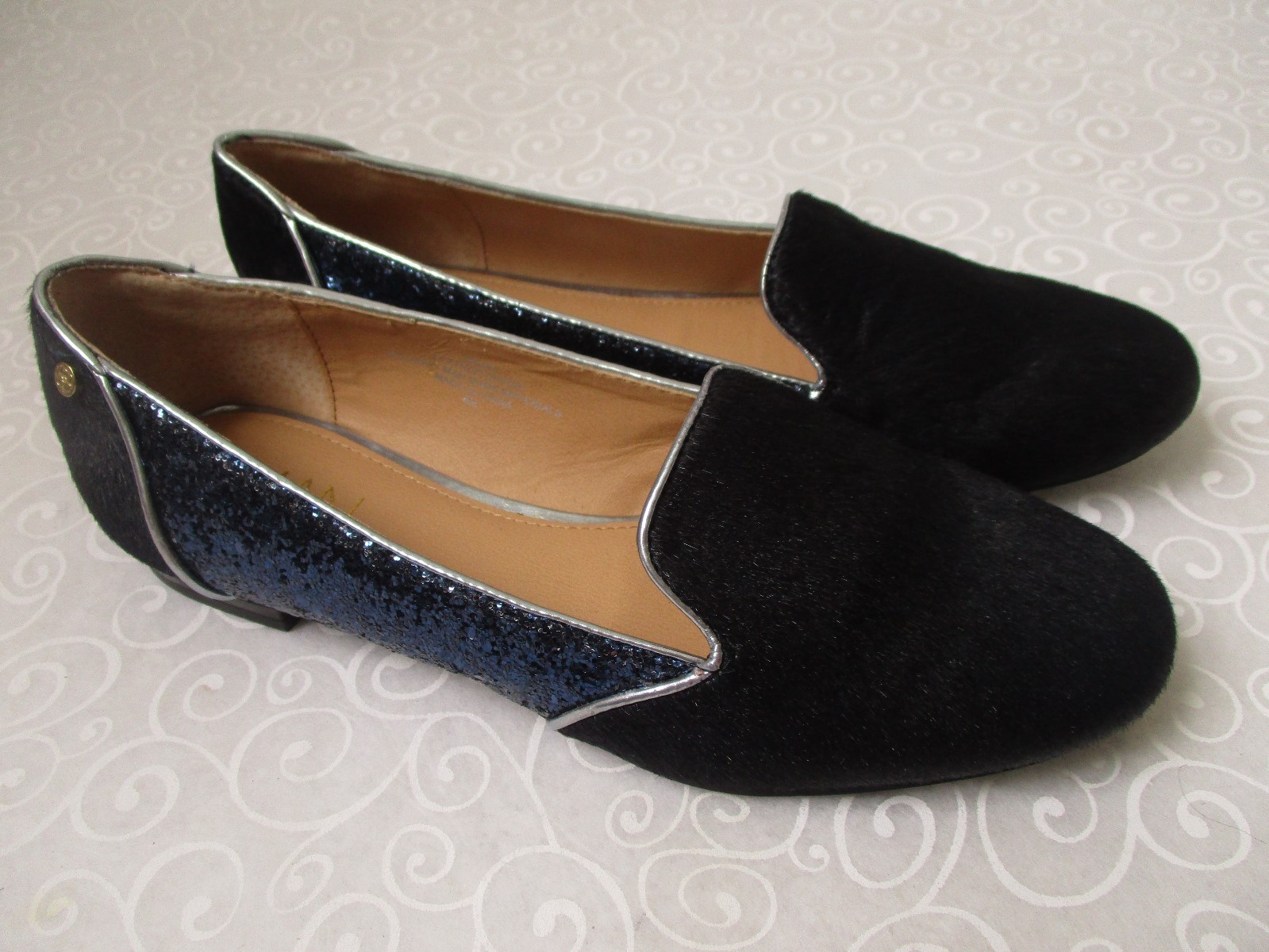 IMAN blueE COW HAIR & blueE GLITTER LEATHER FLATS SHOES SIZE 7 W - NEW IMAN blueE COW HAIR & blueE GLITTER LEATHER FLATS SHOES SIZE 7 W - NEW