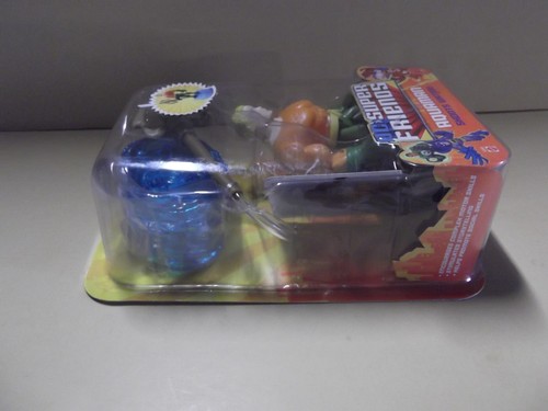 Figura de acción de 6" en DC Super Friends Aquaman dispara agua Mattel 2007 - Imagen 6 de 10
