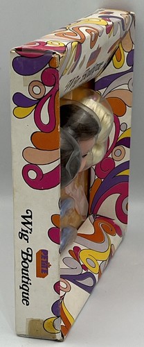 "Pequeña peluca boutique vintage de los años 70 para muñecas de moda de 11,5"" como Barbie caja original" - Imagen 4 de 11