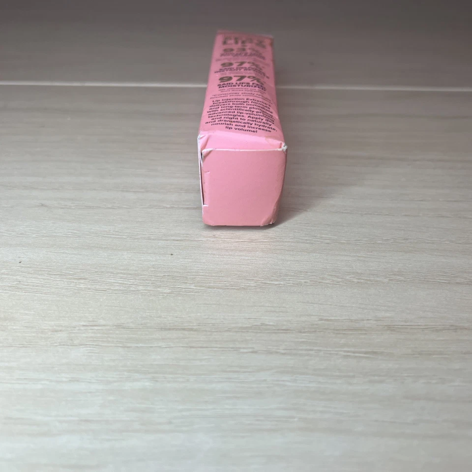 Too Faced Lip Injection Extreme Instant & Long term Plumper Bubble Gum Yum 4.0g - Image 3 of 4