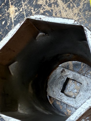 Blue-Point ANS-1904 Hub Axle Nut Socket 2-9/16" 3/4" Drive - Picture 6 of 11