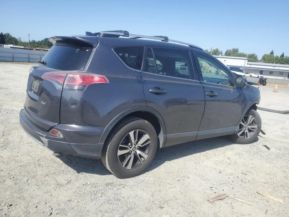 Vidrio de panel de techo usado para: Toyota Rav4 2016 gasolina grado A Foto 3 de 4
