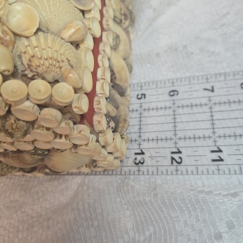 Vintage Handmade Lined Seashell Jewelry/ Trinket Box - Bild 15 von 17