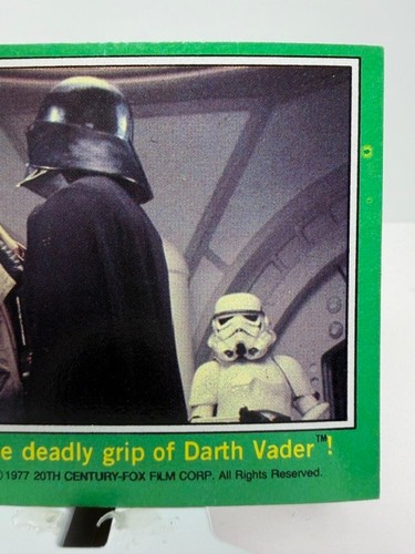 1977 Topps Star Wars Card #237 THE DEADLY GRIP OF BARTH VADER EX - Picture 3 of 4