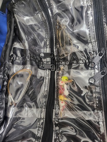 Bass Pro Shops Extreme Finesse Binder Tackle Bag Box blau mit Würmern / gebraucht - Bild 6 von 8