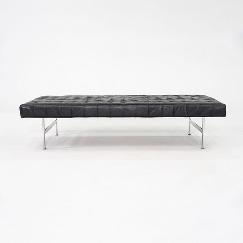 1960s Black Leather and Steel Modernist Museum Bench / Daybed 73 x 31 Inches - Picture 3 of 12
