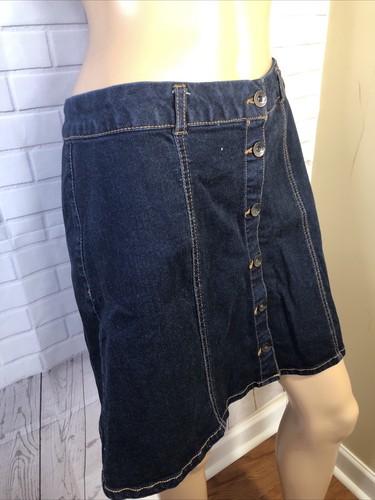 EST 1946 Denim Skirt Women’s Size M Blue Button Front Distressed - Picture 3 of 6