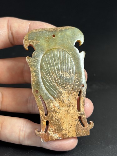 Shijiahe Culture Jade Carving of Sacred Human Face Design Pendant 玉神人面佩 - Picture 5 of 9