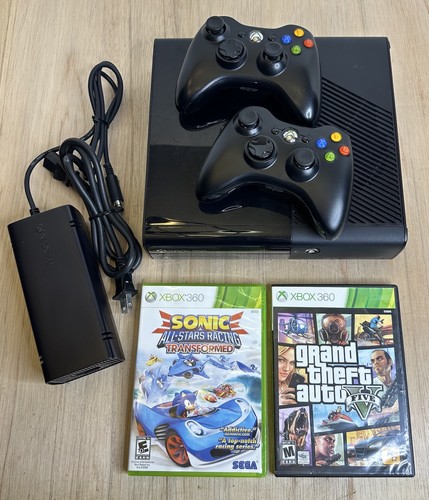 MICROSOFT XBOX 360 4GB MODELL 1538 KONSOLE BUNDLE 2 CONTROLLER & 2 SPIELE FUNKTIONIERT