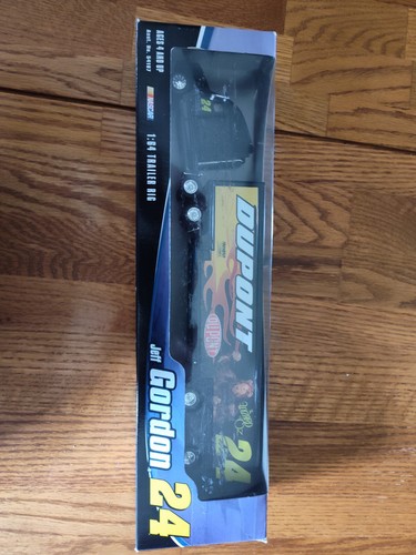 Winners Circle Jeff Gordon #24 Wizard of Oz Trailer Rig NASCAR Diecast 1:64 2004 - Picture 6 of 6