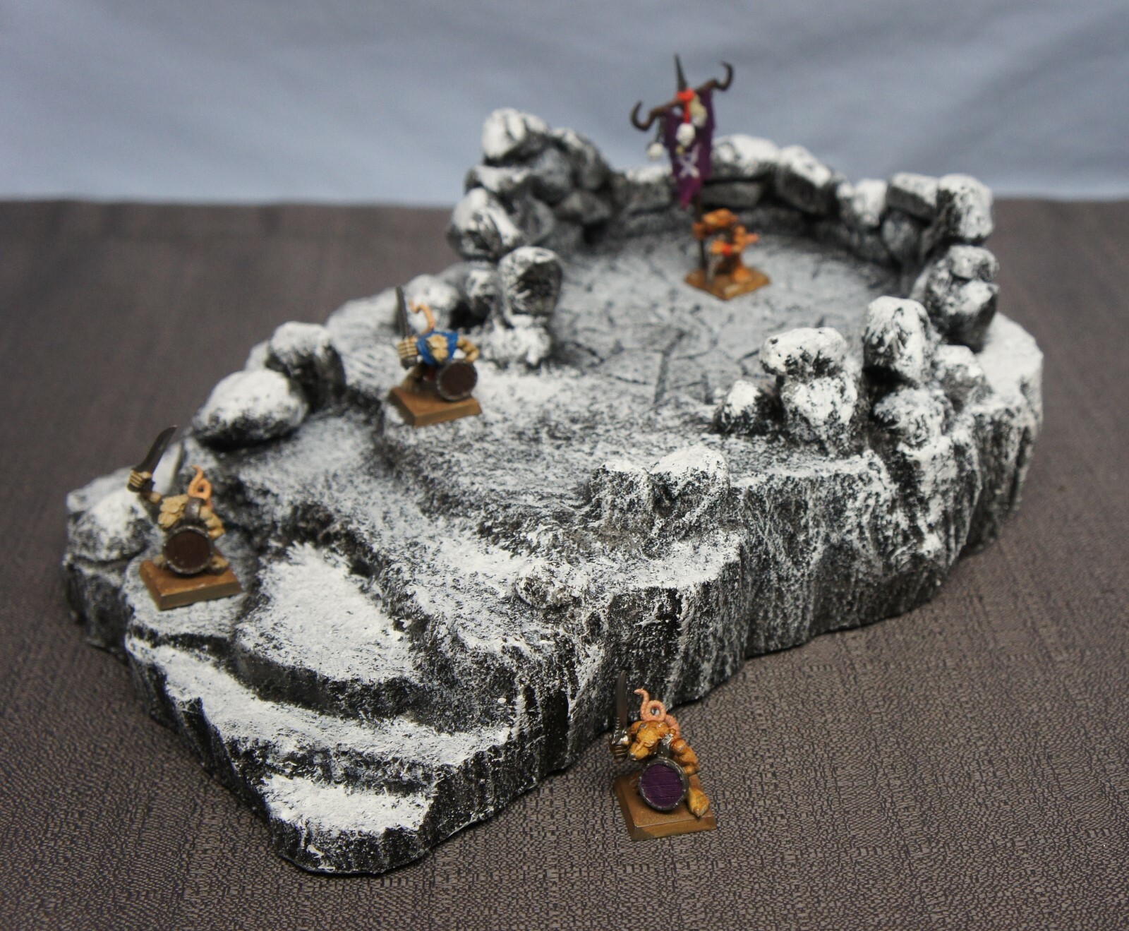 WARGAME Terrain Scenery Destroyed Tower Snow Handcrafted WARGAME Terrain Scenery Destroyed Tower Snow Handcrafted