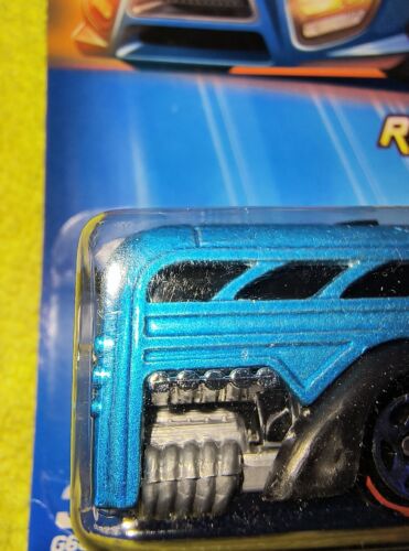 2005 HOT WHEELS KMART EXCLUSIVE AQUA SURFIN SCHOOL BUS, HW RED LINES, HW #96 - Picture 8 of 16