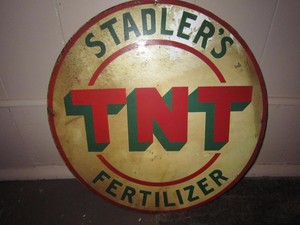 farm metal sign fertilizer round