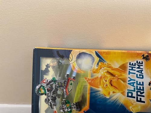 Lego Nexo Knights 70320 Aaron fox's aero striker v2. Brand New Sealed Set. - Picture 7 of 8