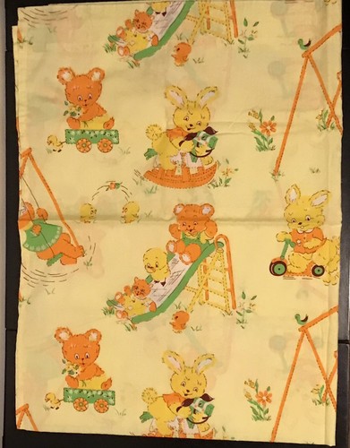 Vintage Mid-century fabric curtain panel Child Cat Bear Bunny Chick at Play RARE - Imagen 8 de 12