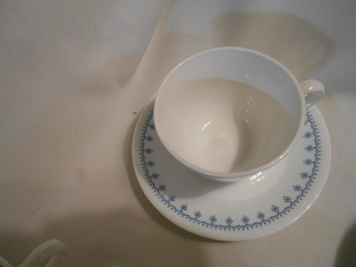 vintage corelle blue snowflake cup and saucer  with 1 extra saucer - Picture 2 of 2