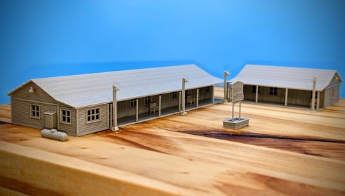 N Scale - Bates Motel - 1:160 Scale Building - Picture 1 of 10