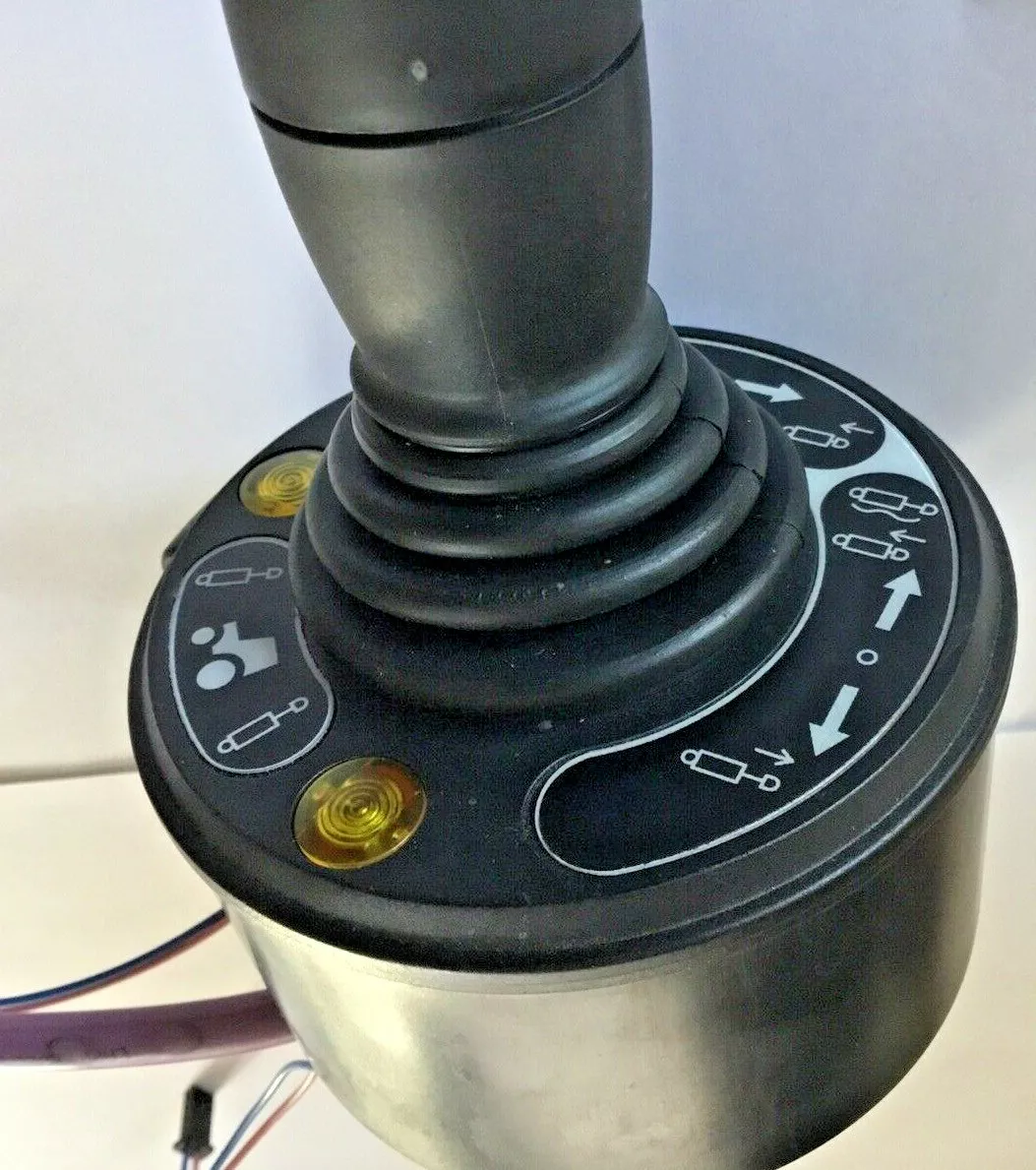 87361357 Valve control joystick replaced by part No 84261736 for 