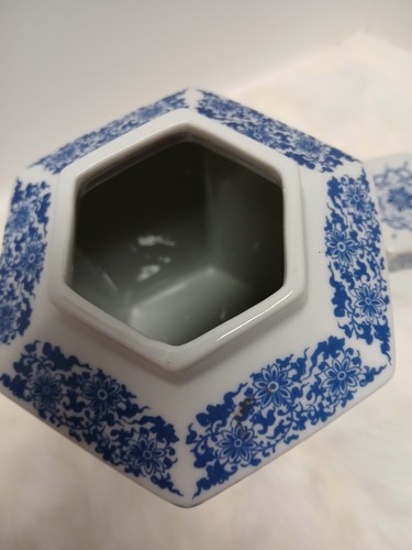 Antique Chinese Porcelain Hexagonal Tea Caddy Canister Sealmarked  - Picture 6 of 9