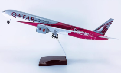 カタール航空　フィギュア　Ｂoeing777-300ER　F-1モデル　新品 Amazon.com: QIYUMOKE 1/150 Boeing 777-300ER Qatar 18.5 inchs