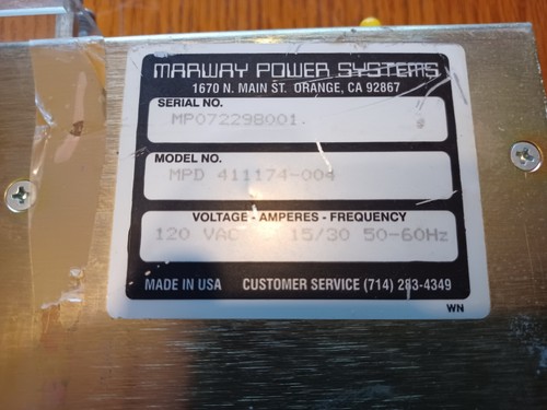 Unidad de distribución de energía Marway MPD 4011174-004 PDU 120 VAC, 15/30 amperios, 50-60Hz - Imagen 2 de 9