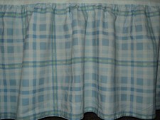 POTTERY BARN KIDS Blue Green White Plaid Crib Skirt cribskirt EUC