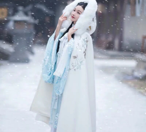 Magical Faux Fur Wedding Cape Hooded Snow Cloak Warm White Winter Wrap Long Coat - Picture 2 of 5